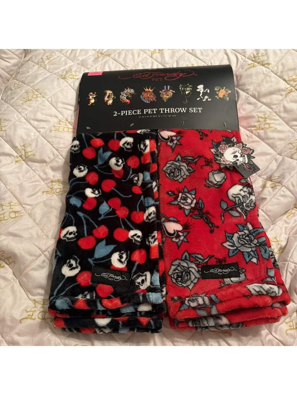ED HARDY PET 2 Pc Pet Throw Set Skull Cherries 27x44